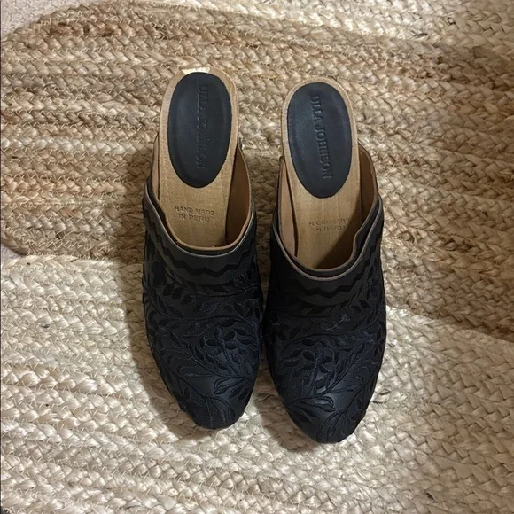 Ulla Johnson Black Floral Clogs with Wooden Heel - Picture 2 of 6